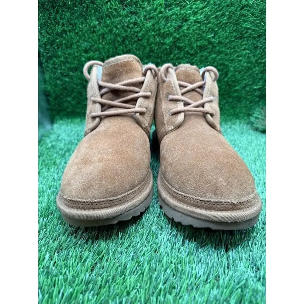 UGG Kids Neumel II Chestnut Suede Boot SN 1017320K Size 6